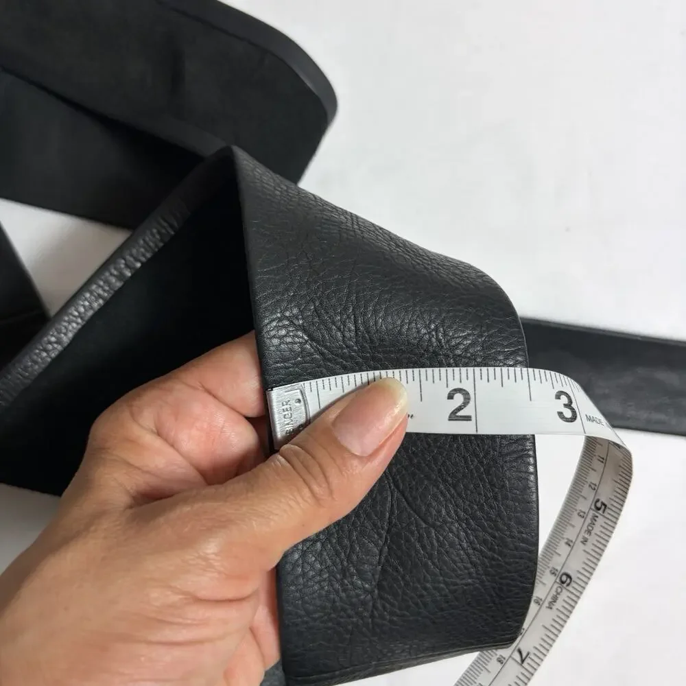 Zara Black Leather Wrap Waist Belt Size 90 cm/L, chic, minimalist, fashion, glam